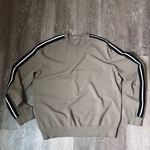 VINCE - Picture 5 of 8